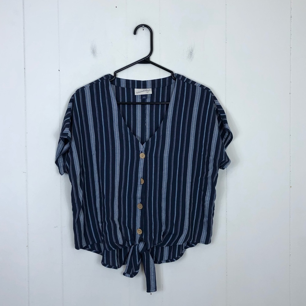 Universal Thread Front Tie Button Down Crop Top Sz S